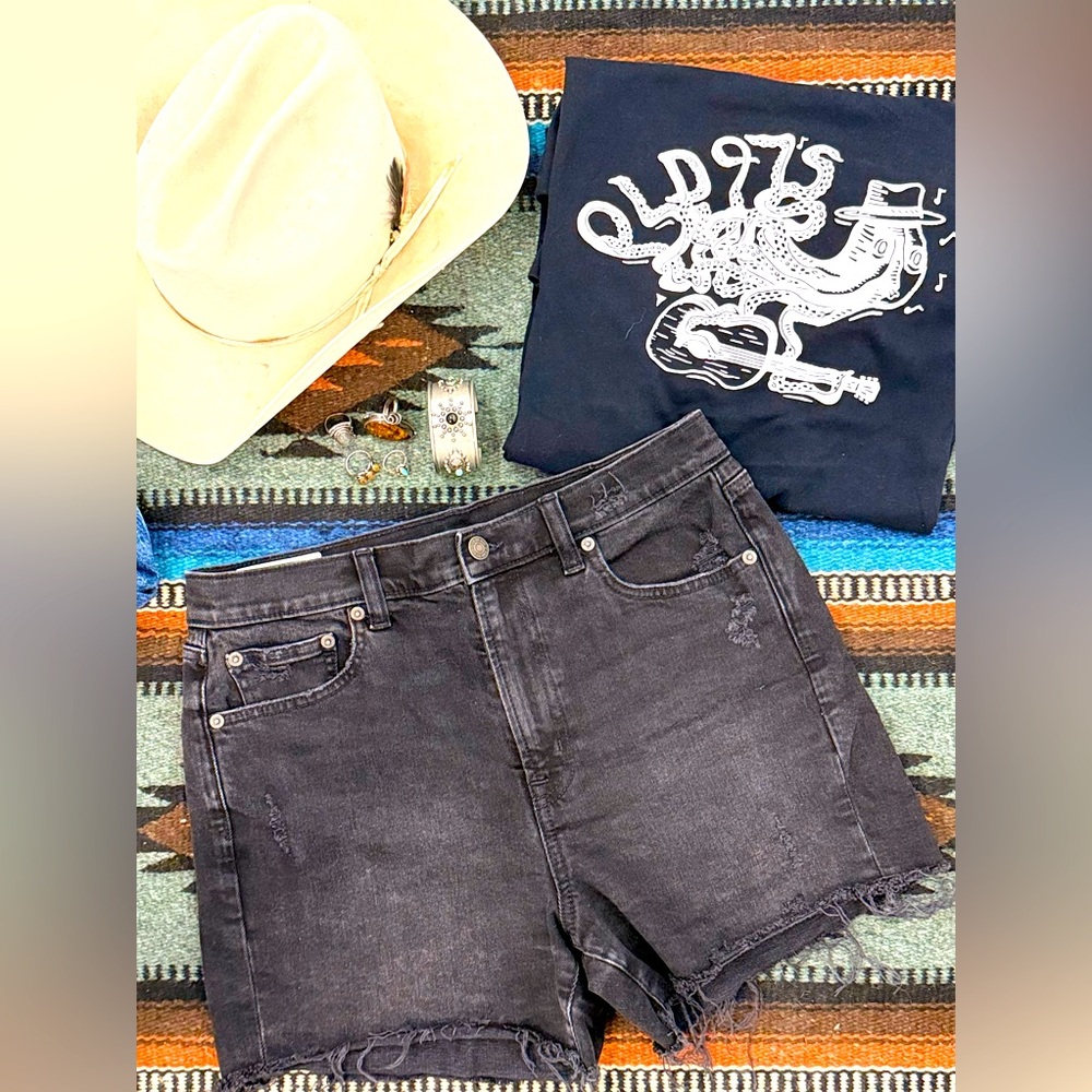 Gap Denim 4” high rise shorts